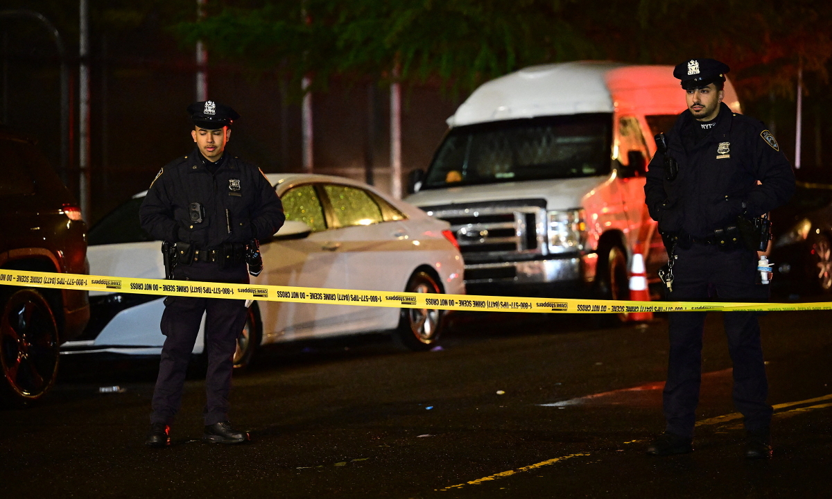 New York điều tra nhóm người bí ẩn chui lên từ ống cống