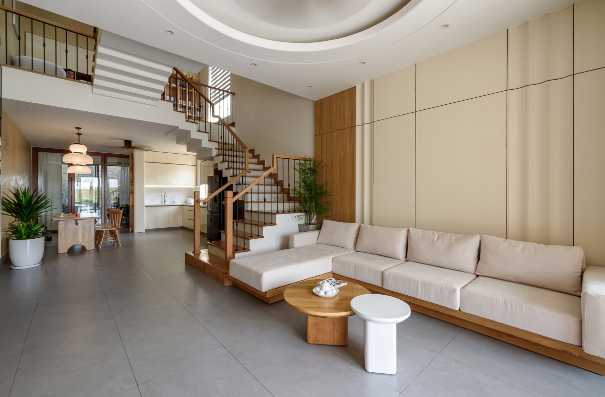 Nhà phố lệch tầng 100 m2 thiết kế ngập sáng