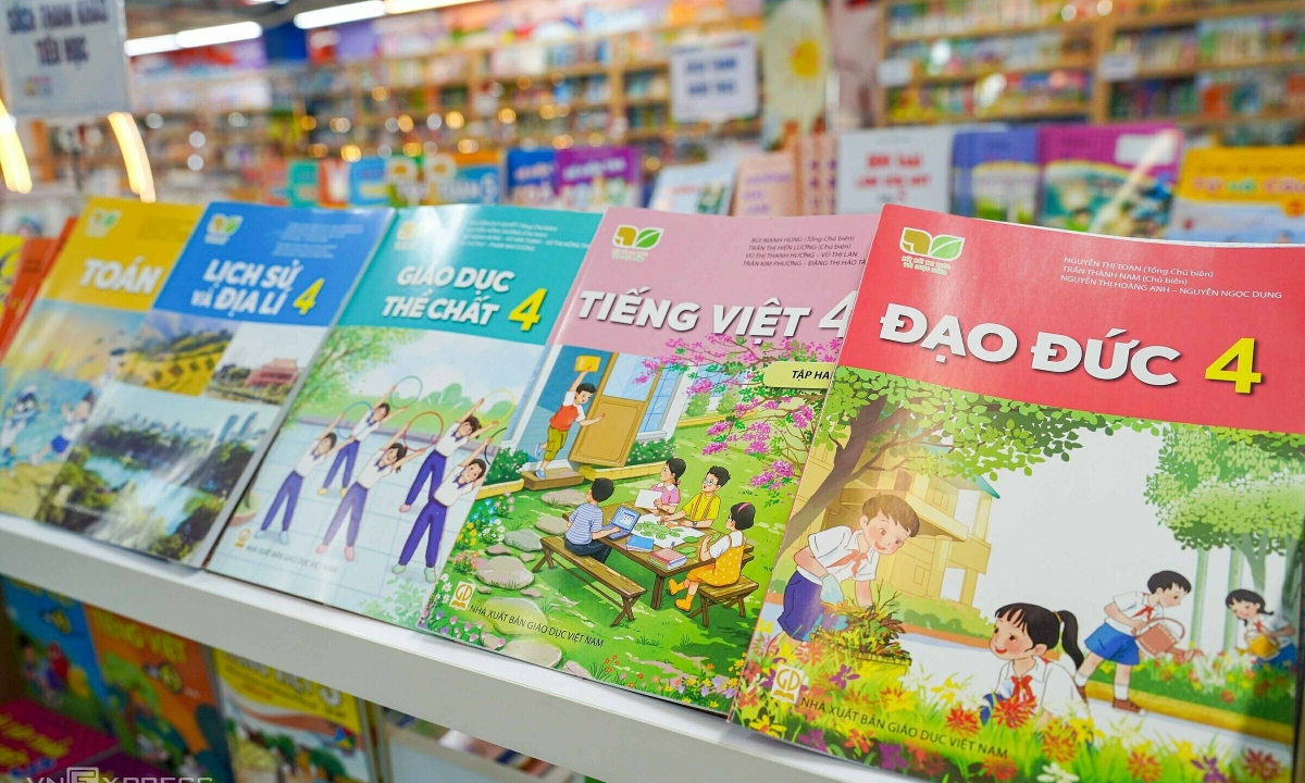 Sách giáo khoa giảm khoảng 33.000-50.000 đồng mỗi bộ
