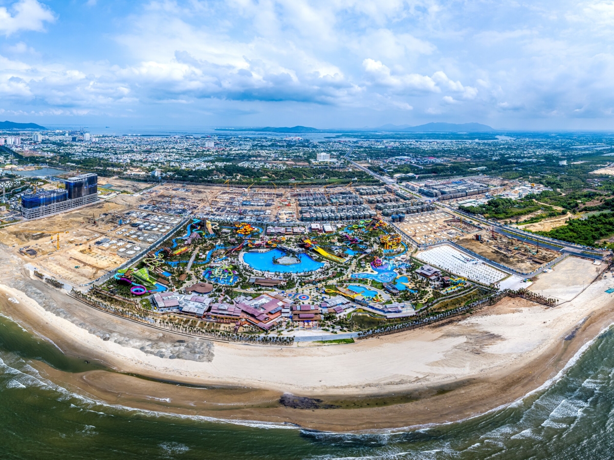 Blanca City cất nóc hơn 90% biệt thự đơn lập và townhouse