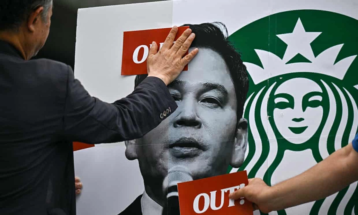 Người Hàn nổi giận với Starbucks