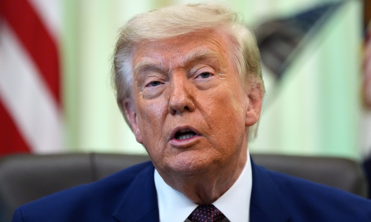 Ông Trump yêu cầu Israel - Iran lập tức ngừng bắn