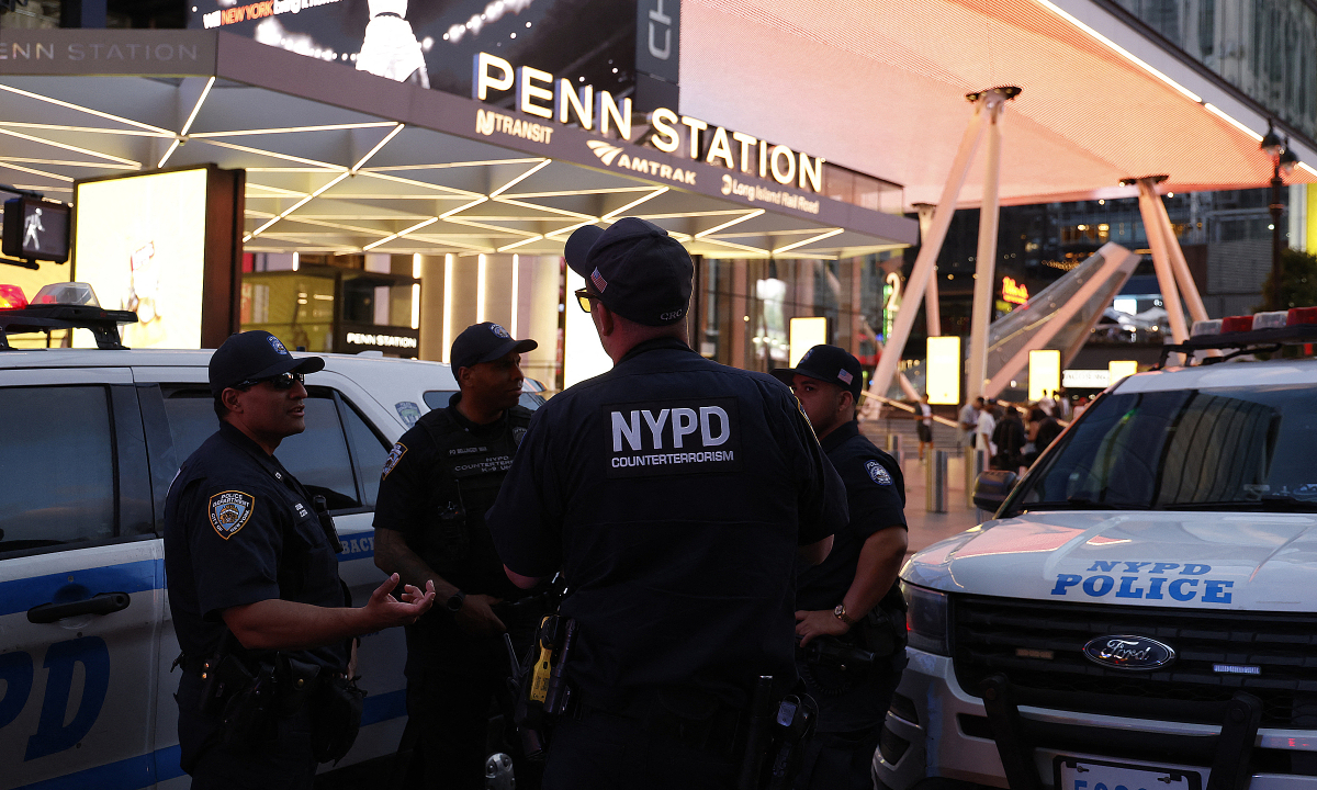 Đâm dao tại ga tàu điện ngầm New York, 6 người bị thương