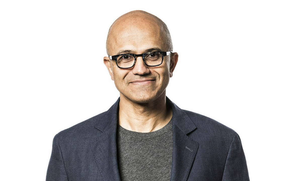 CEO Microsoft: Tác nhân AI cần được 'đối xử như nhân viên'
