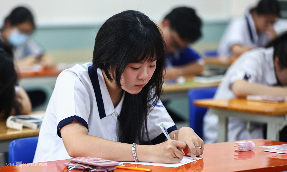 4 dạng bài 'chặn' điểm 9, 10 thi tiếng Anh tốt nghiệp THPT
