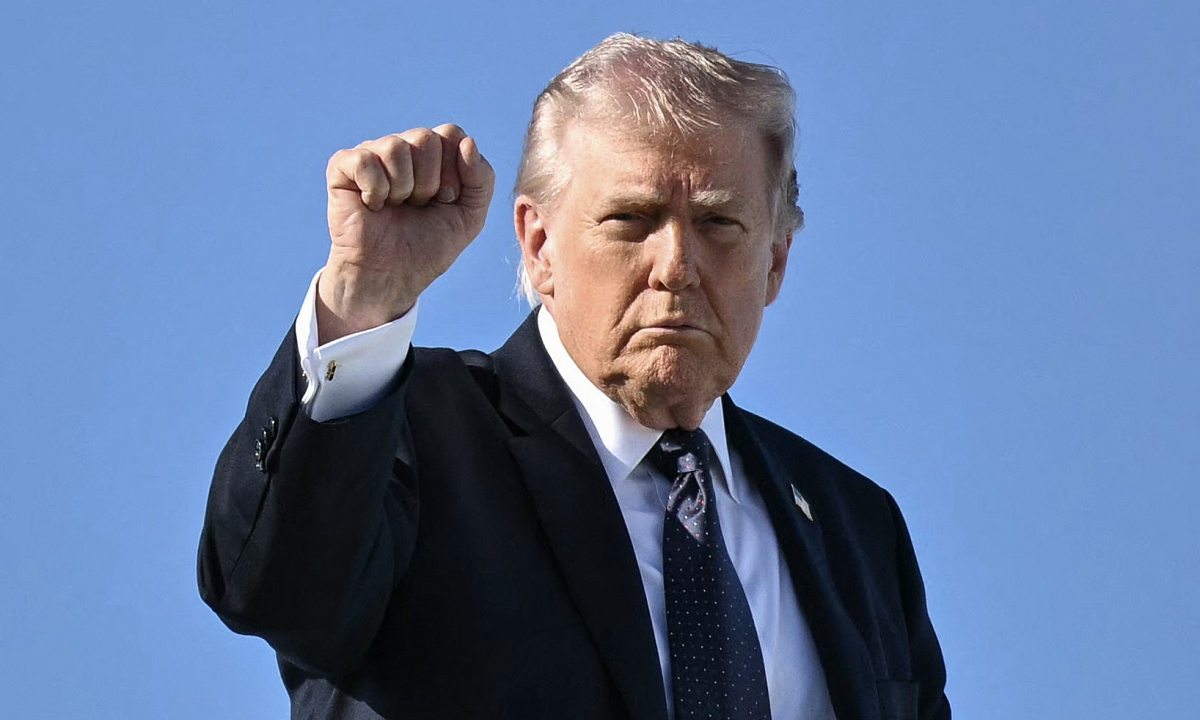 Ông Trump: Iran bắn rơi trực thăng Apache, Mỹ phải đáp trả