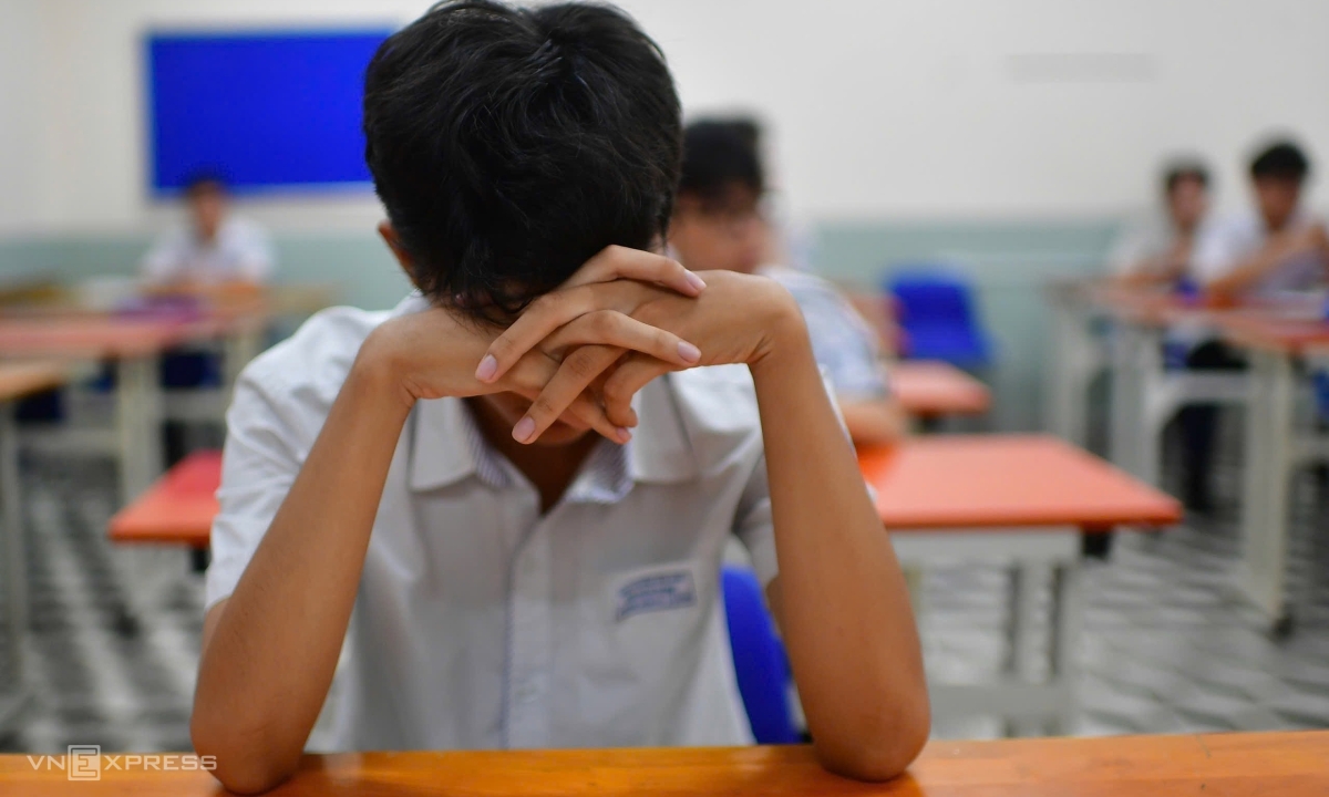 Gần 15.000 thí sinh bỏ làm thủ tục thi tốt nghiệp THPT