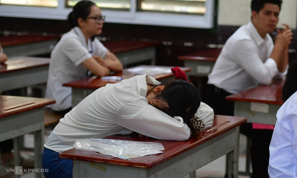 12 thí sinh bị đình chỉ thi tốt nghiệp THPT