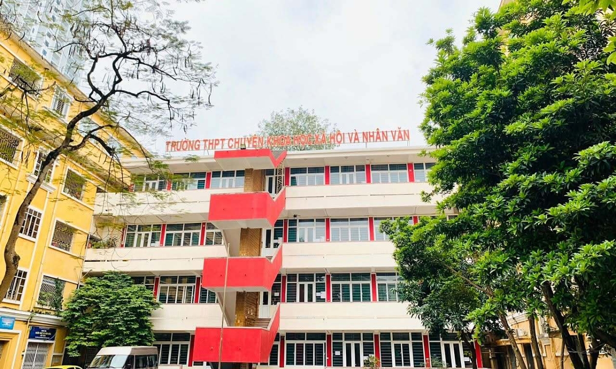 Điểm chuẩn lớp 10 chuyên Khoa học Xã hội và Nhân văn cao nhất 43,1/50