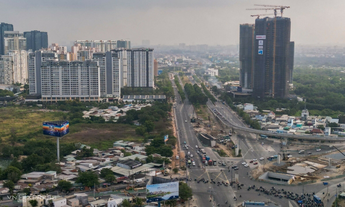 Thủ tướng: Trung ương sẽ giám sát TP HCM tháo gỡ dự án tồn đọng