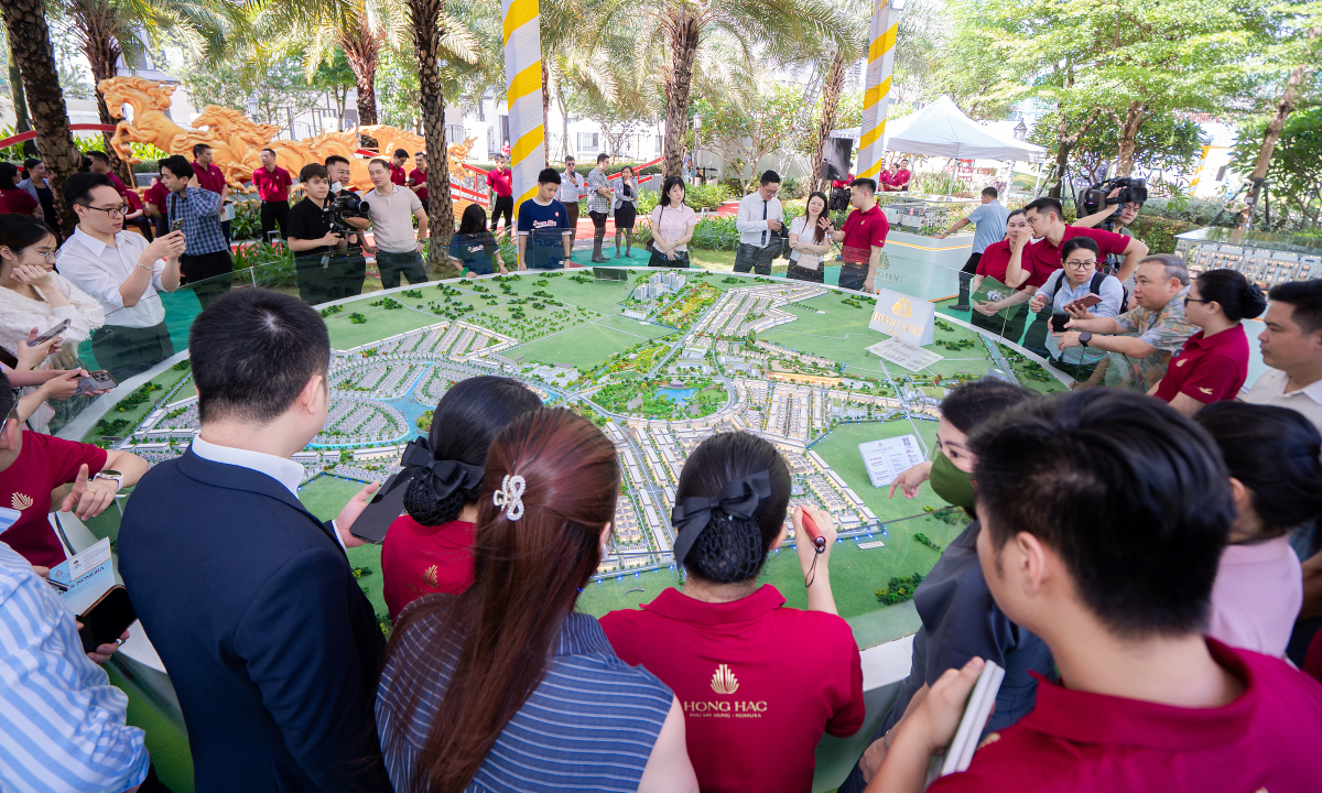 Phú Mỹ Hưng vận hành nhà mẫu đầu tiên tại Hồng Hạc City