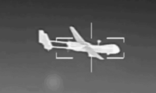 Khoảnh khắc đạn tuần kích Hezbollah bắn hạ UAV tầm xa Israel