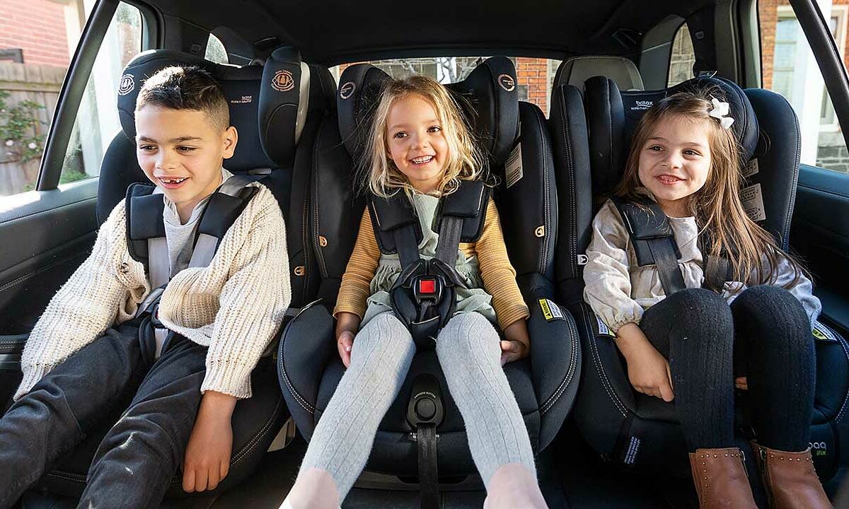 Mẹo giúp trẻ hợp tác khi sử dụng ghế trẻ em