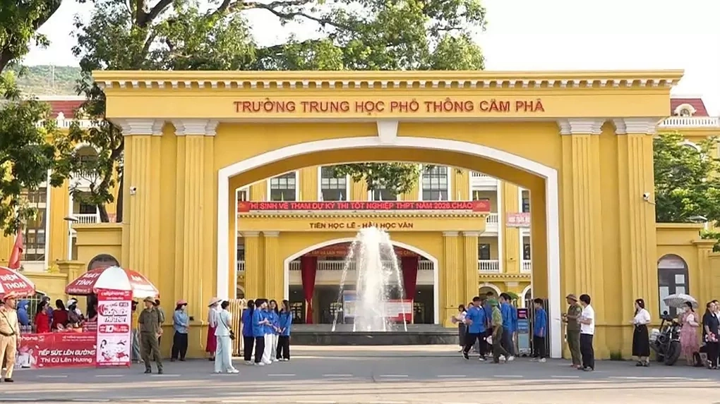 Bài thi vụ 'giám thị nhắc đáp án' được chấm bình thường
