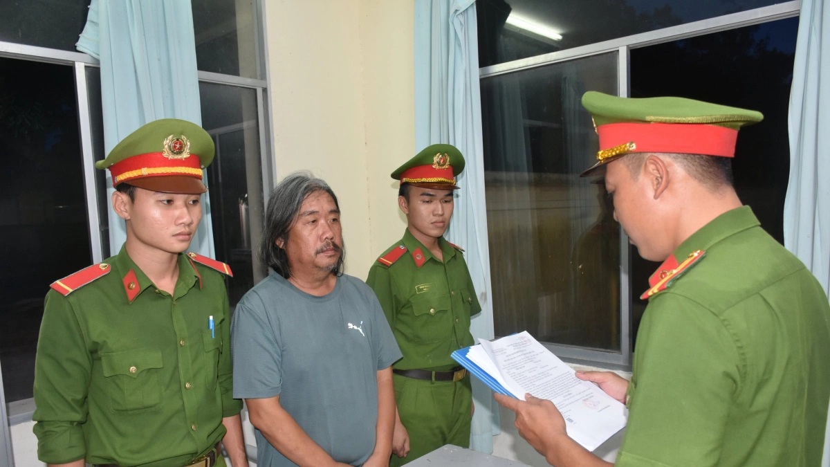 Kẻ đốt nhà khiến cha ruột tử vong bị bắt