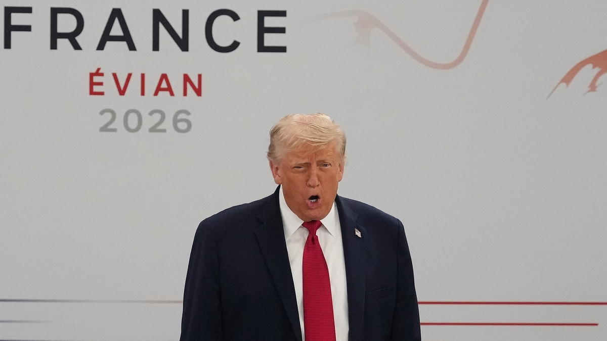 Ông Trump nói đùa 'tôi là sếp' khi đến muộn cuộc họp của G7