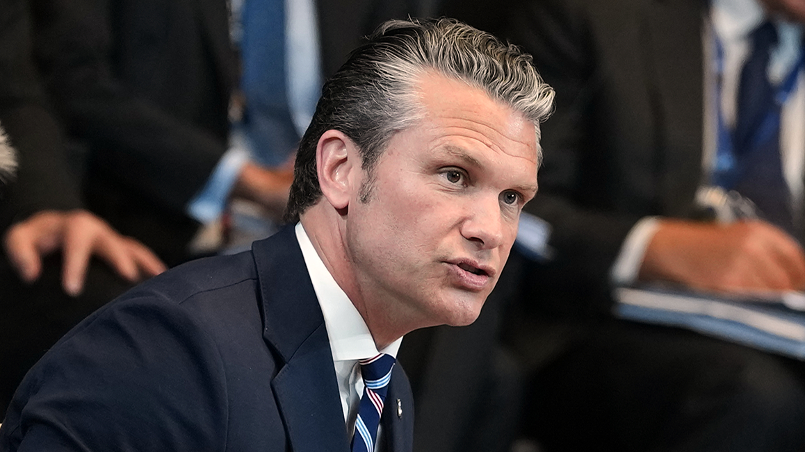 Bộ trưởng Hegseth: NATO đã là hổ giấy quá lâu