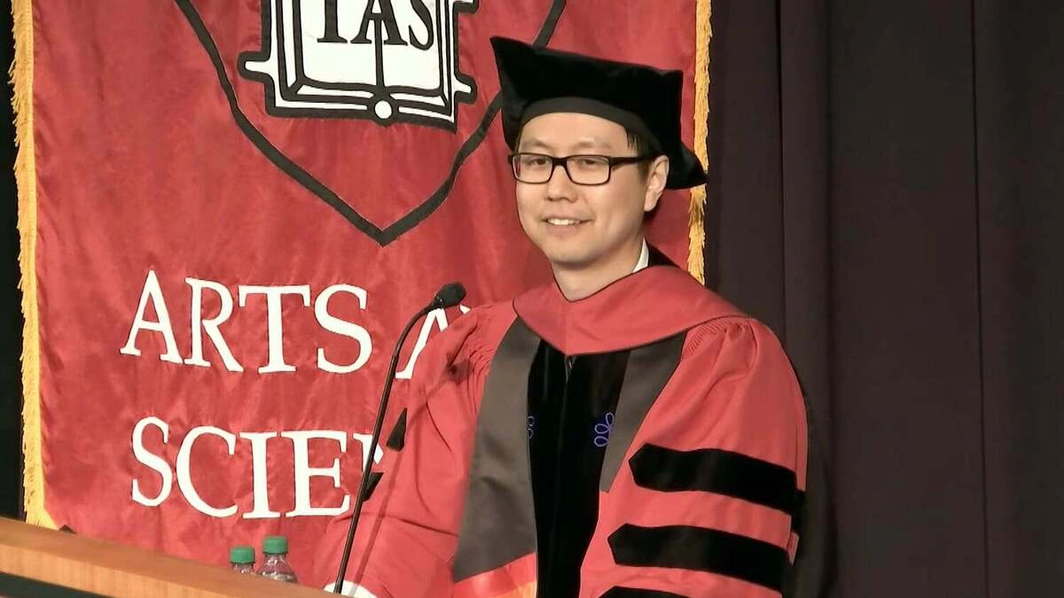 Tốt nghiệp tiến sĩ Harvard dù bị loạt đại học trong nước từ chối