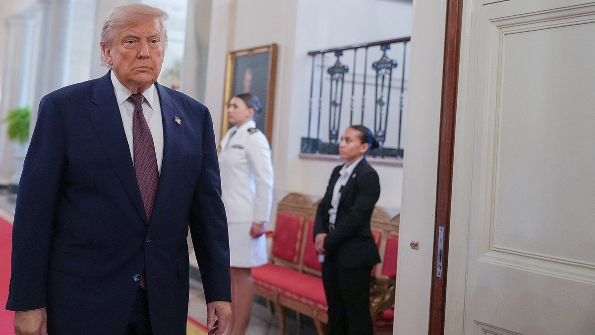 Những quyết định của ông Trump làm nản lòng phe Cộng hòa