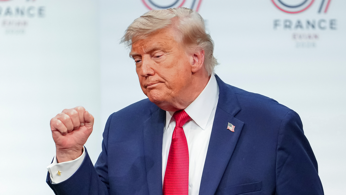 Ông Trump: Quyền lực của tôi không có giới hạn