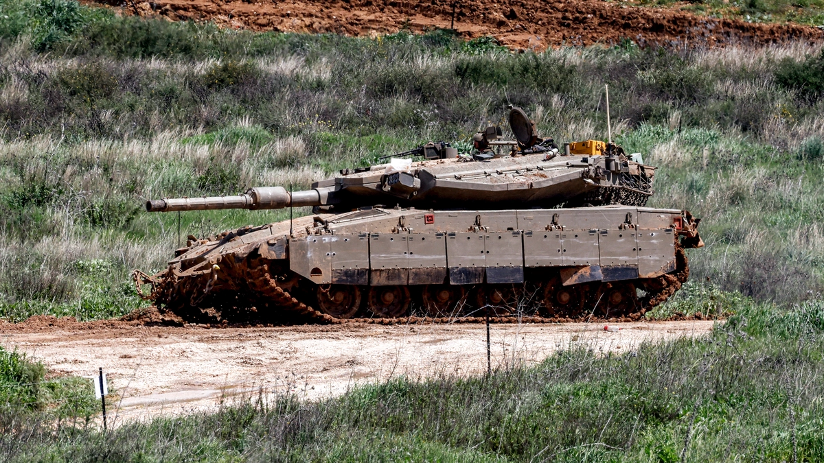 Xe tăng Israel trúng tập kích ở Lebanon, 4 binh sĩ thiệt mạng