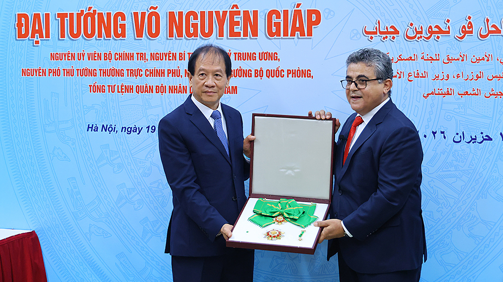 Palestine truy tặng đại tướng Võ Nguyên Giáp huân chương nhà nước