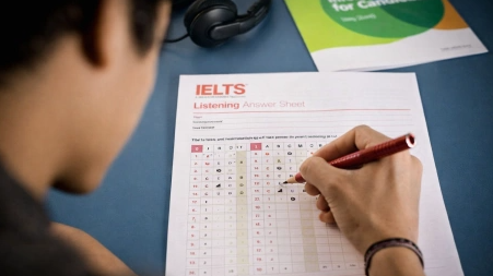 Điểm thi tiếng Anh lớp 10: Tôi ra 'tối hậu thư' con lớp 9 phải có IELTS 8.0