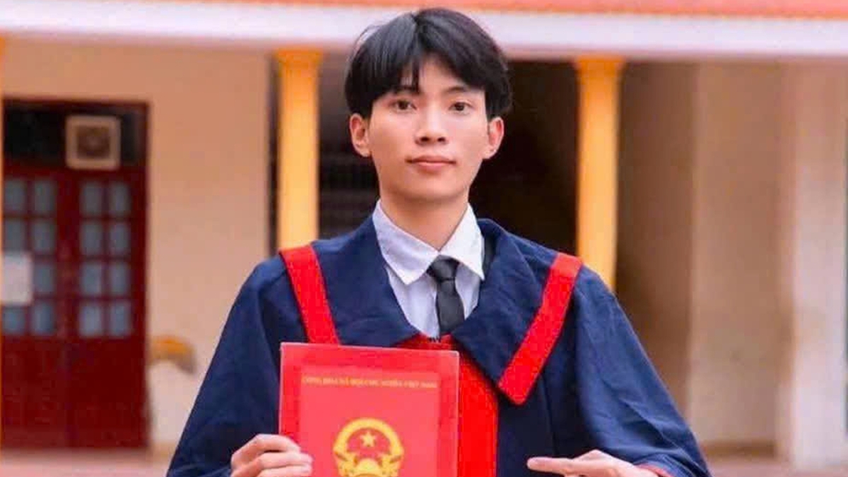 Từ trẻ lang thang thành thủ khoa lớp 10 chuyên