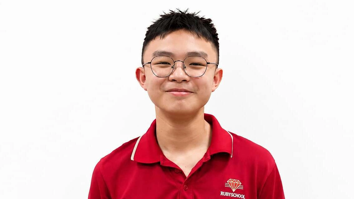 Thủ khoa thi lớp 10 TP HCM giành điểm Toán, Anh tuyệt đối
