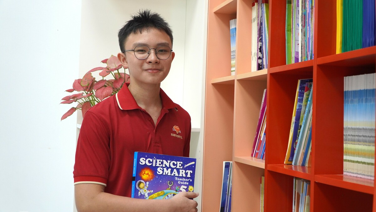 Thủ khoa lớp 10 TP HCM mơ làm bác sĩ