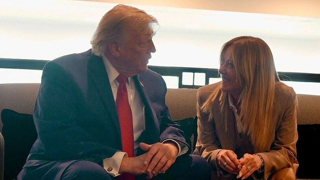 Ông Trump khẳng định bà Meloni nài nỉ xin chụp ảnh cùng