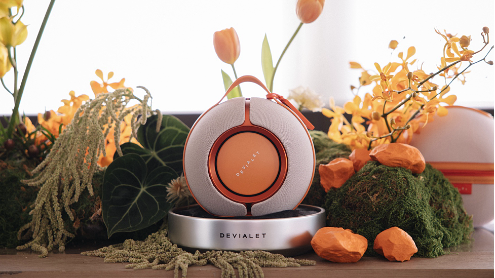 Devialet ra mắt loa Mania phối màu mới trên du thuyền