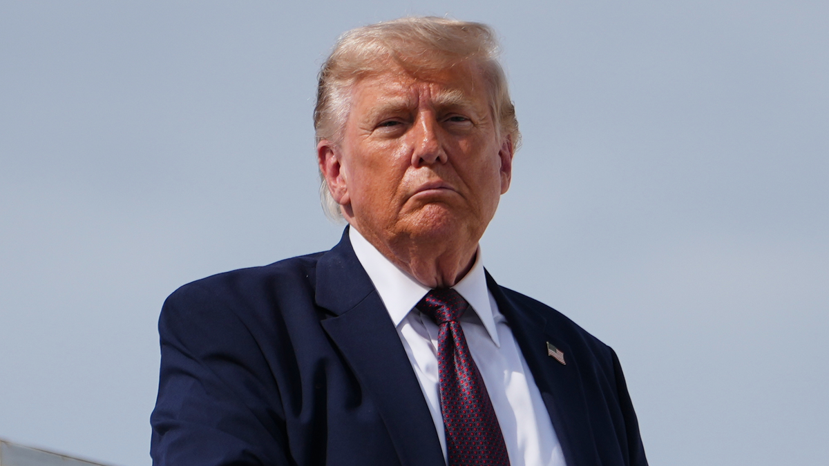 Thượng viện Mỹ thông qua nghị quyết siết quyền lực chiến tranh của ông Trump với Iran