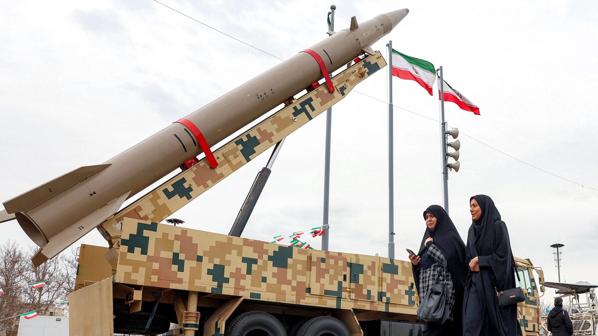 Iran tuyên bố không đàm phán về chương trình tên lửa