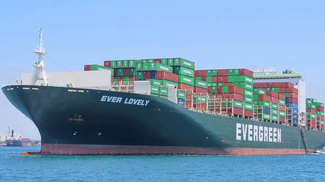 Tàu hàng bị tấn công ở eo biển Hormuz