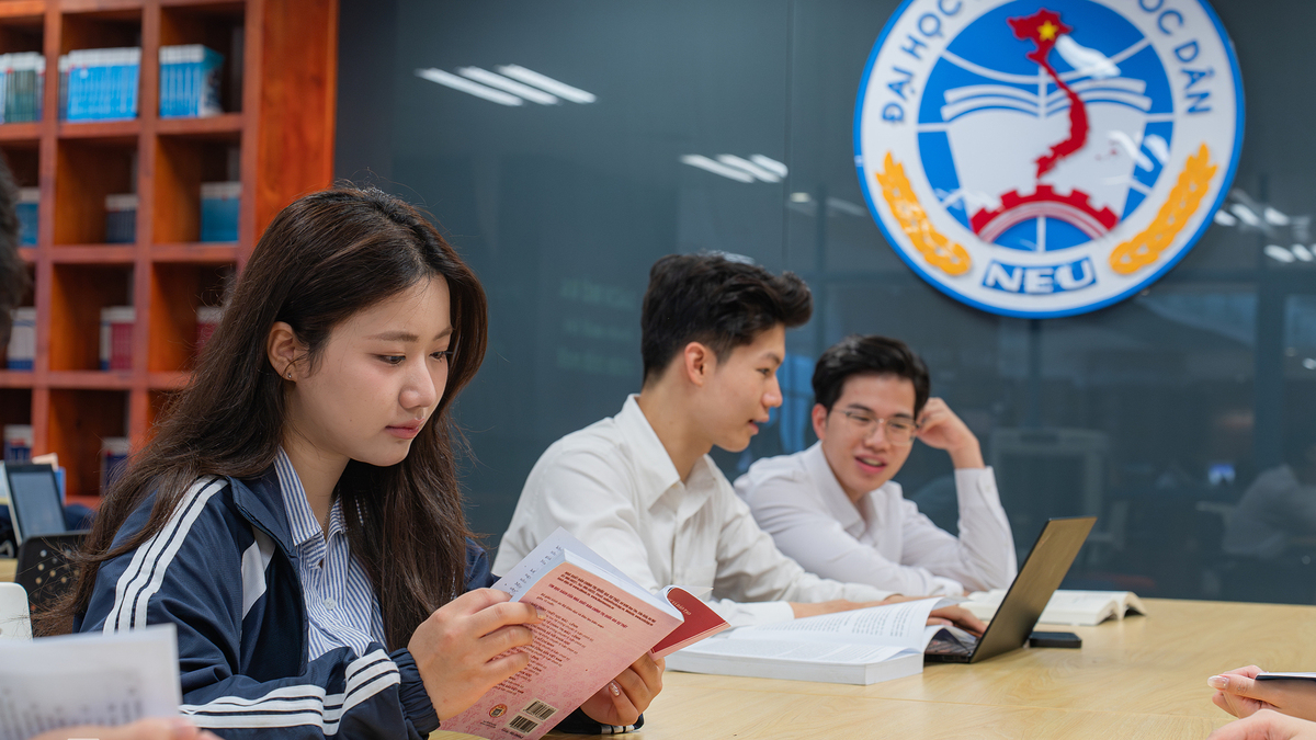 ĐH Kinh tế Quốc dân dự kiến bỏ xét kết hợp IELTS với điểm thi đánh giá năng lực
