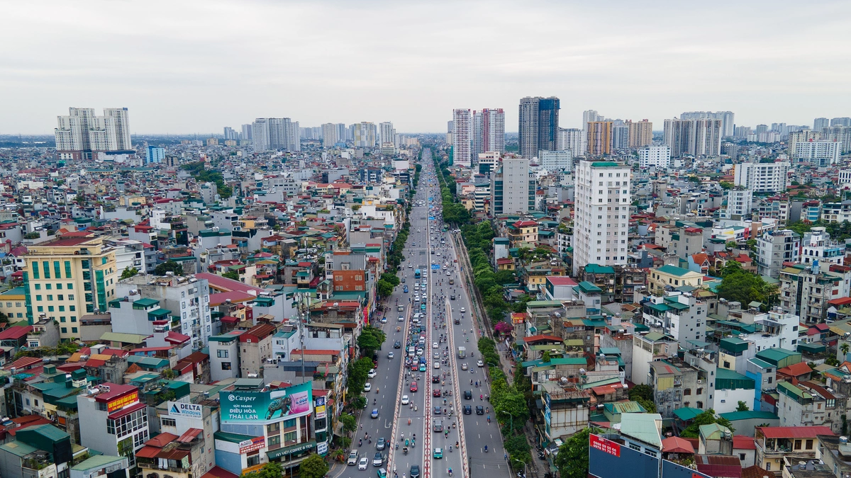 Có nên bán nhà Hà Nội lấy gần chục tỷ về quê xây căn mới?