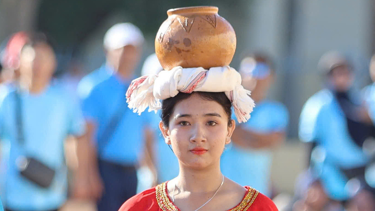 Hàng nghìn người đến ngày hội văn hoá Chăm ở Khánh Hoà