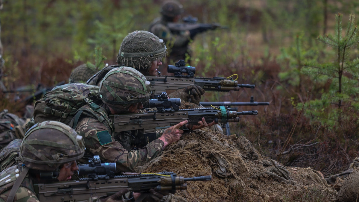 Anh sẽ xây dựng quân đội theo mô hình Ukraine