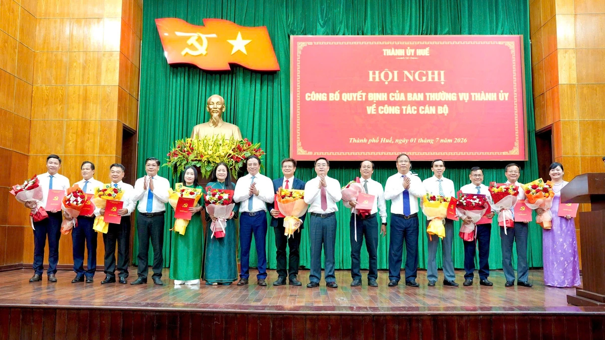 Huế luân chuyển, bổ nhiệm nhiều giám đốc sở