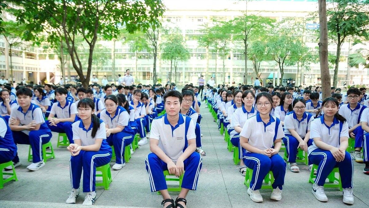 Một trường ở TP HCM có hai thủ khoa 30/30 điểm
