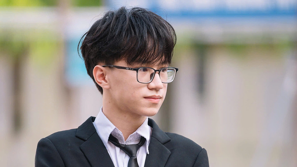 Thủ khoa Nghệ An với 'cú đúp' giải nhất học sinh giỏi Toán, Lý