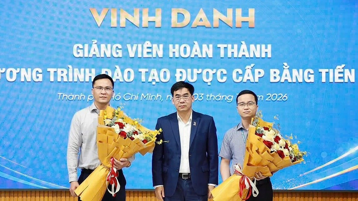 Giảng viên lấy bằng tiến sĩ được thưởng 180 triệu đồng