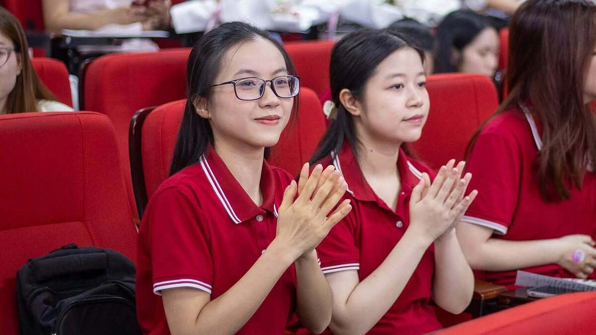 Điểm sàn Đại học Ngoại thương cao nhất 24