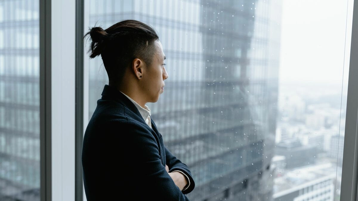 Chờ đợi giá nhà hạ sâu khi dân đầu cơ 'ngấm đòn'