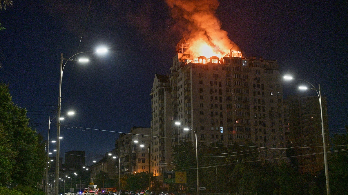 'Đêm kinh hoàng' của người Kiev dưới mưa tên lửa Nga
