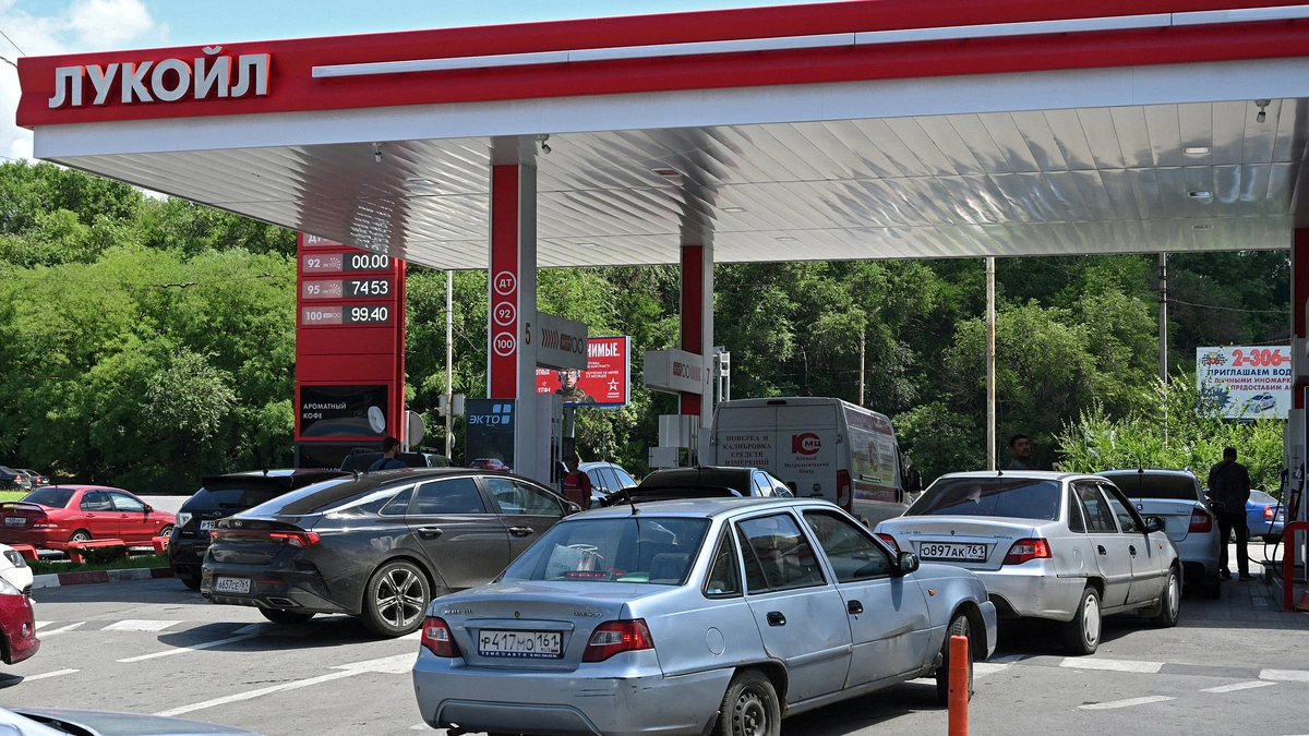 Nga nhập khẩu xăng từ Belarus ở mức cao kỷ lục