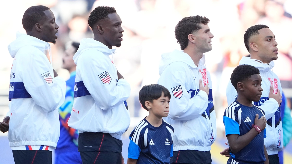 Tuyển Mỹ có thể chia đôi tiền thưởng World Cup với đội nữ