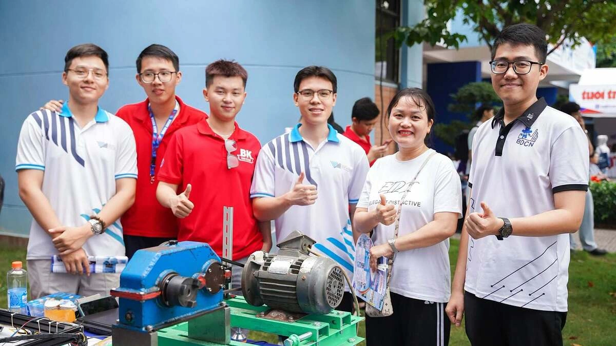 Điểm sàn Đại học Bách khoa TP HCM là 50/100