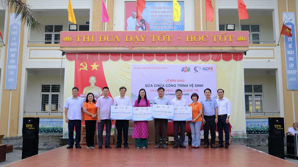 Cải tạo 15 công trình vệ sinh học đường tại Quảng Trị